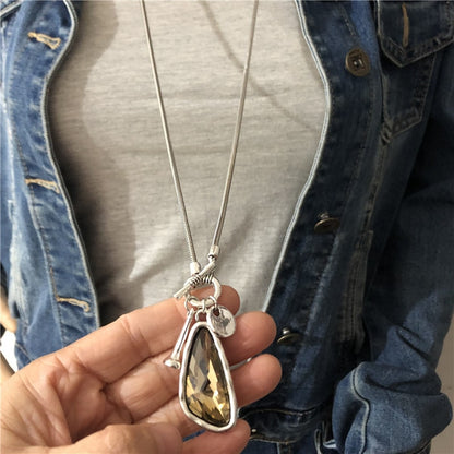 Retro Crystal Pendant Necklace